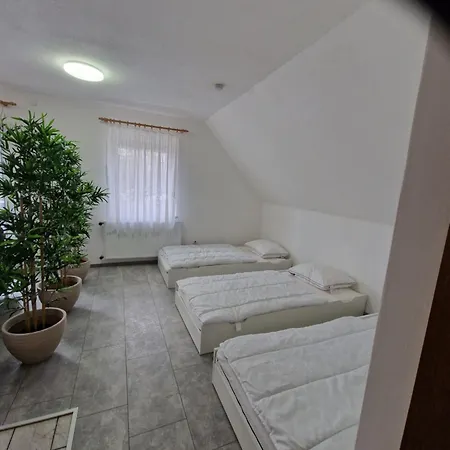 Lara Apartment