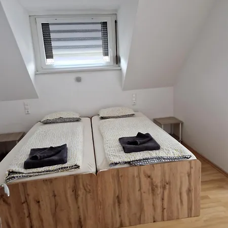 Lara Apartment