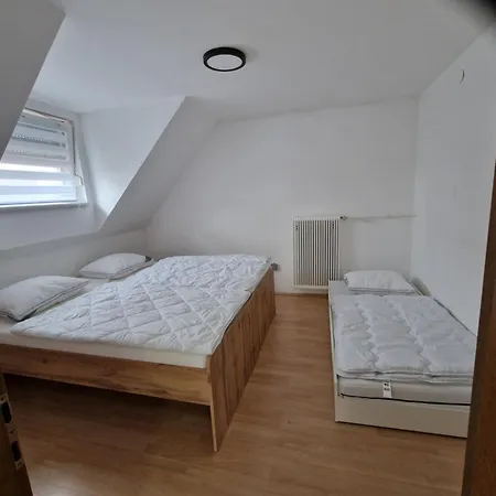 Apartment Lara *