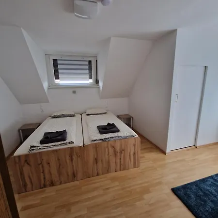 Lara * Sankt Peter am Bichl