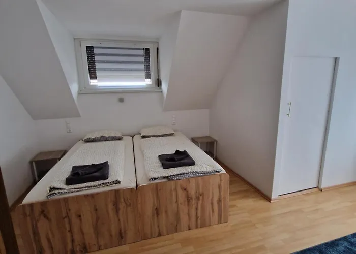 Lara * Sankt Peter am Bichl